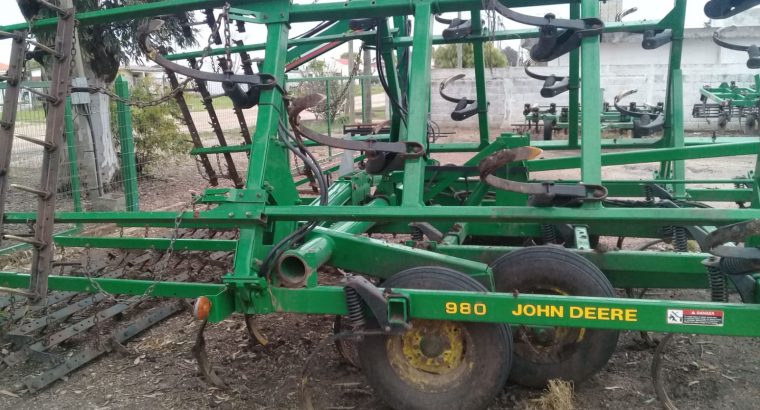 CULTIVADOR JOHN DEERE 980