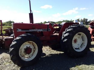 Tractor International 785