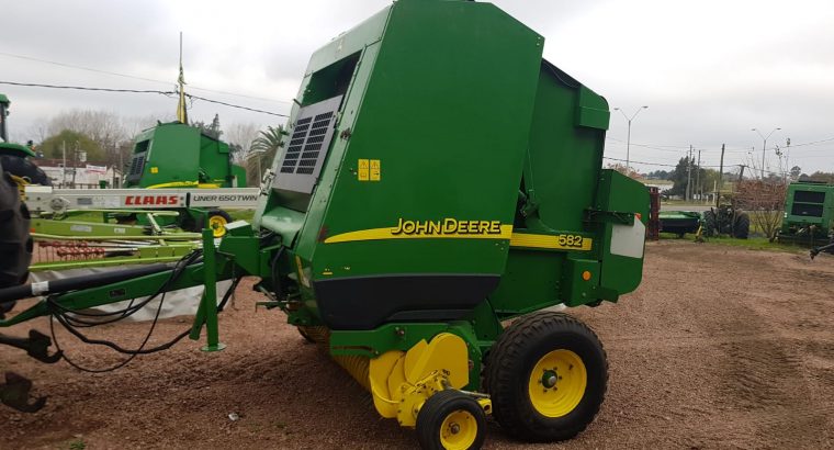 Enfardadora John Deere 582