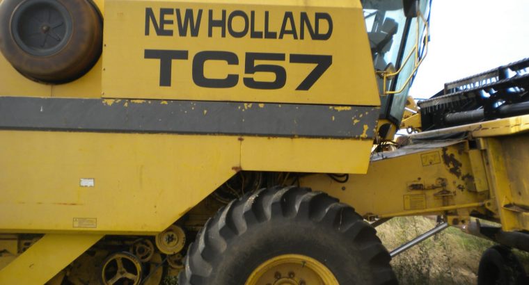 Cosechadora New Holland TC 57