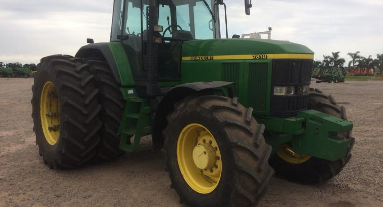 TRACTOR JOHN DEERE 7810