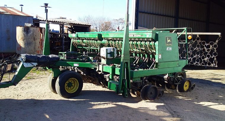 SEMBRADORA JOHN DEERE 750 VENDIDO