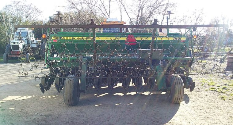 SEMBRADORA JOHN DEERE 750 VENDIDO