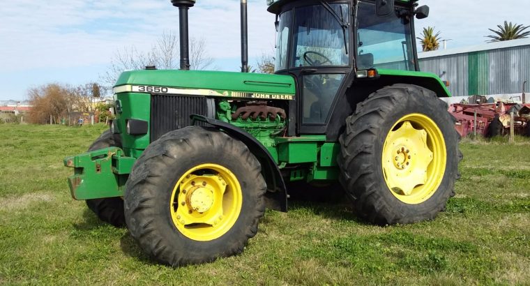 John Deere 3650