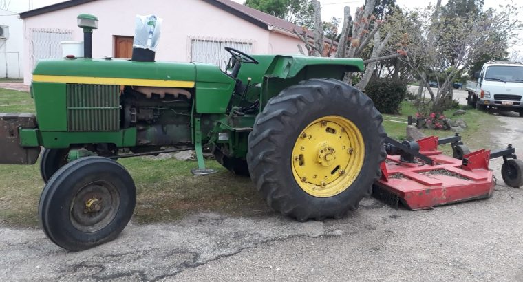 Tractor John Deere 2730