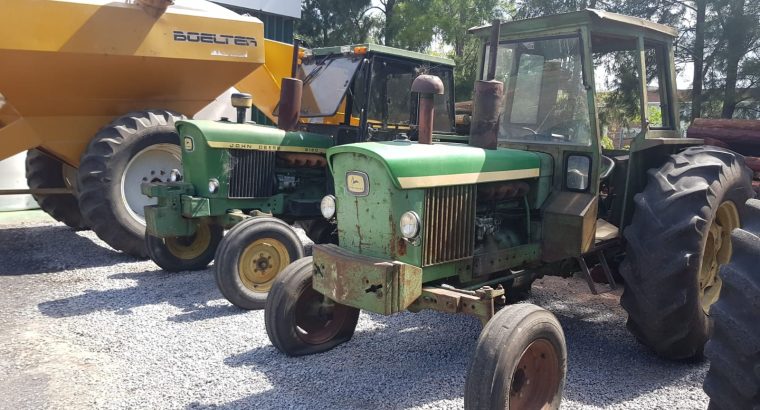 Tractor John Deere 2120