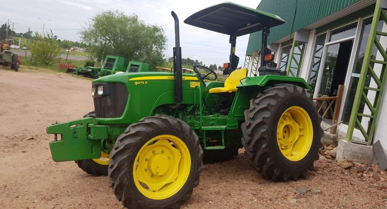 John Deere 5075 E