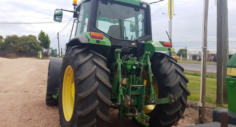 Tractor John Deere 6900