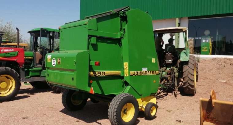 Enfardadora John Deere 590