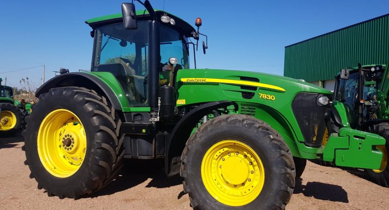 Tractor John Deere 7830