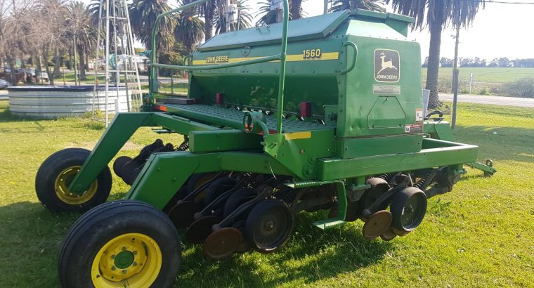 Sembradora John Deere 1560 VENDIDO