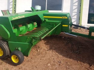 Enfardadora John Deere 348