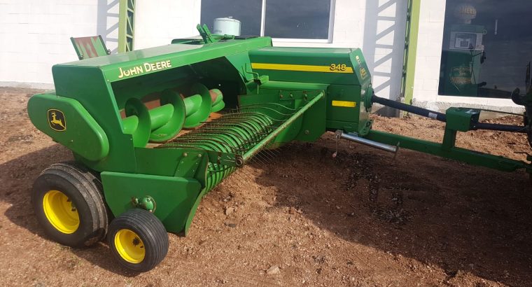 Enfardadora John Deere 348