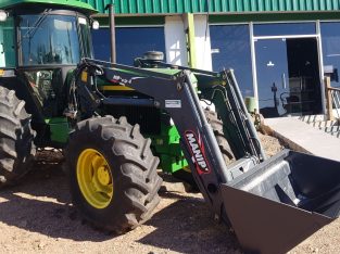 Tractor John Deere 3650 con Pala frontal