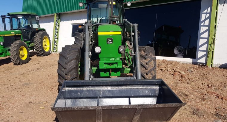 Tractor John Deere 3650 con Pala frontal