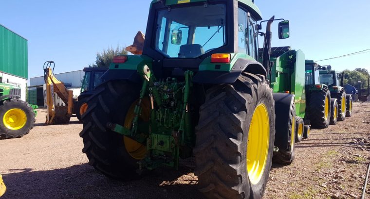 Tractor John Deere 6910