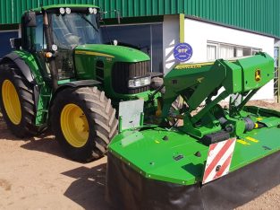 Tractor John Deere 74 30 Premium con segadora Frontal