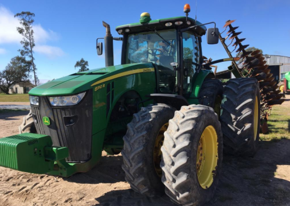 Tractor John Deere 8310R usado