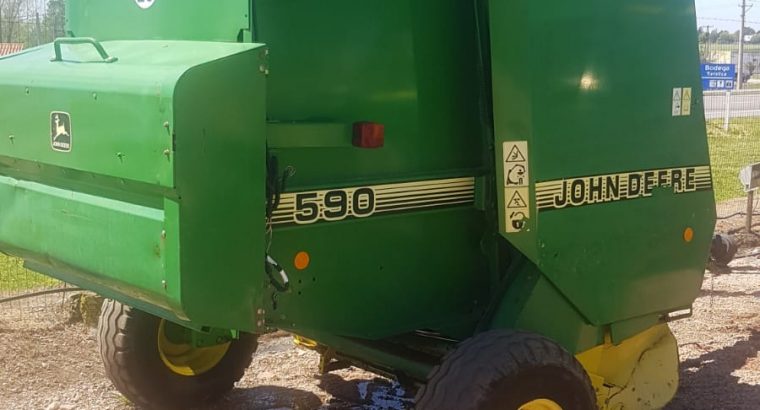 Enfardadora John Deere 590