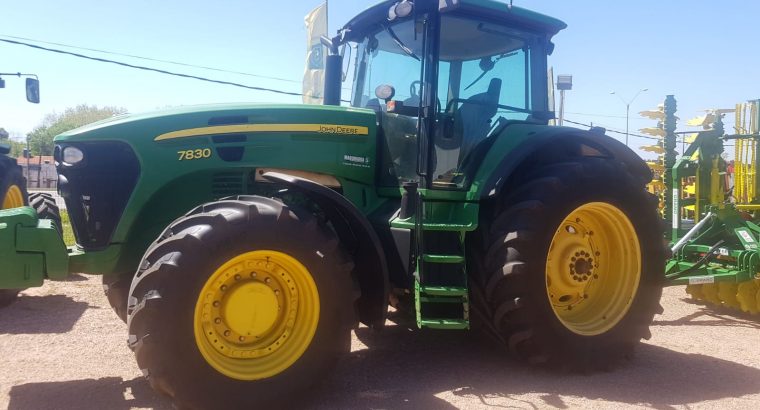 Tractor John Deere 7830