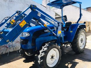 Tractor Foton 604 con pala frontal