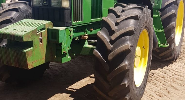 Tractor John Deere 6910