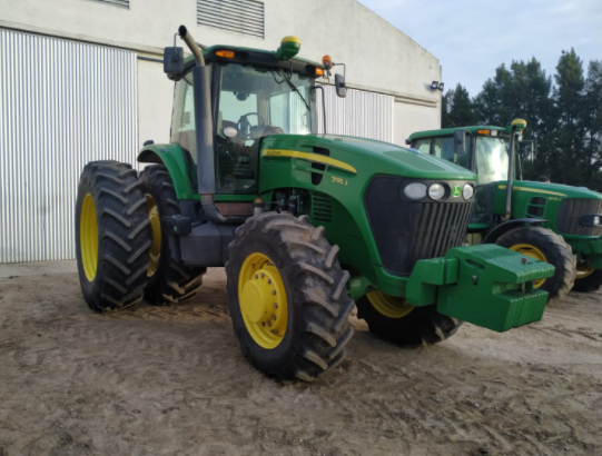 John Deere 7195J con piloto