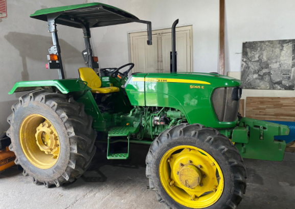 John Deere 5065