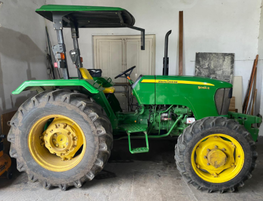 John Deere 5065