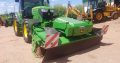 Tractor John Deere con segadora frontal