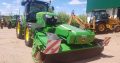 Tractor John Deere con segadora frontal