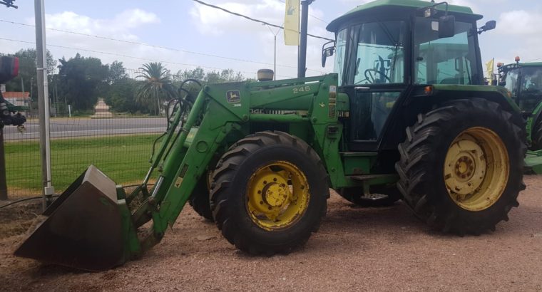 VENDIDO Tractor John Deere 2040 con pala Frontal John Deere 245 VENDIDO