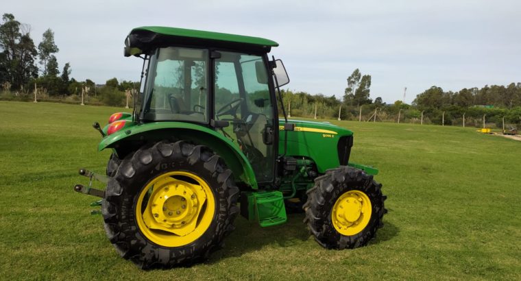 Tractor JOHN DEERE 5055E