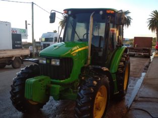 VENDIDO Tractor John Deere 5625 VENDIDO