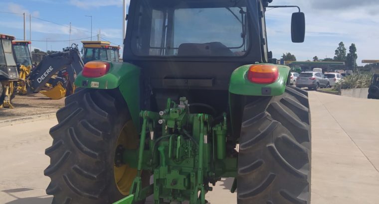 Tractor John Deere 6415