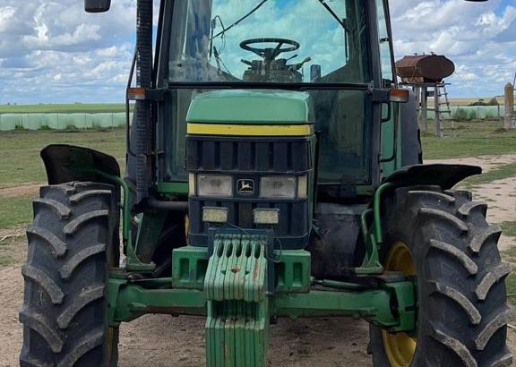 Tractor John Deere 6310