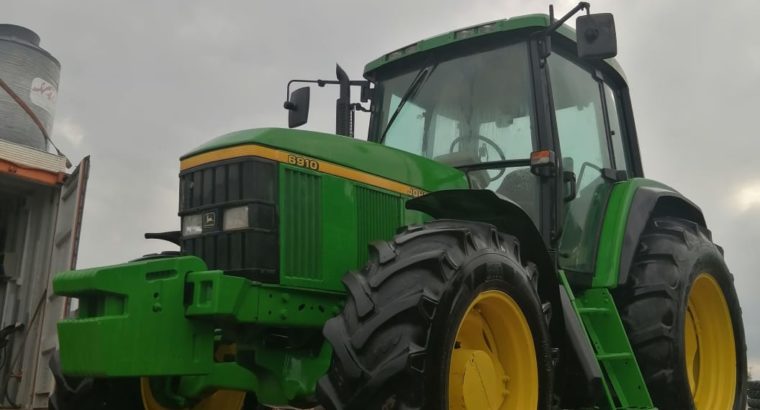 Tractor John Deere 6910