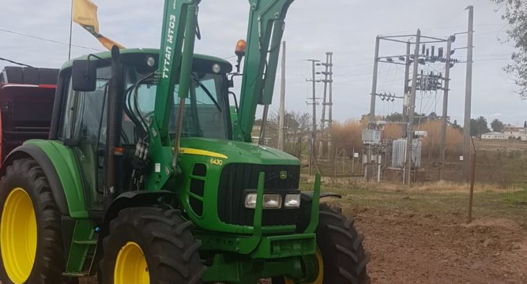 Tractor John Deere 6430 con pala Metal Technik