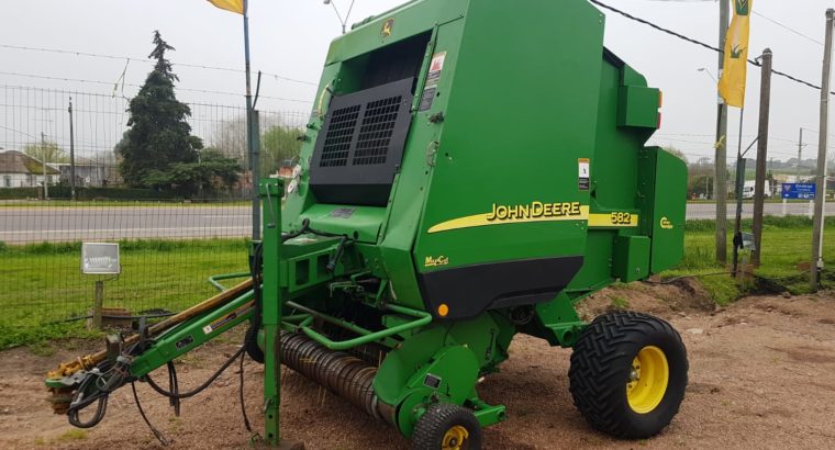 Enfardadora John Deere 582