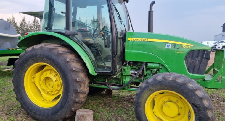 Tractor John Deere 5725