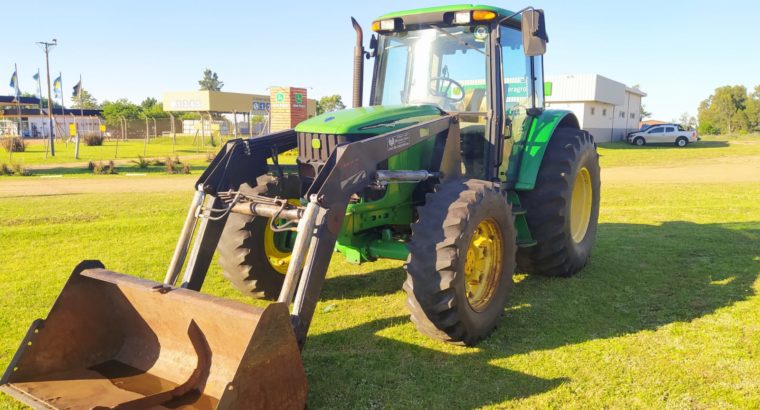 Tractor John Deere 6415 con cargador frontal