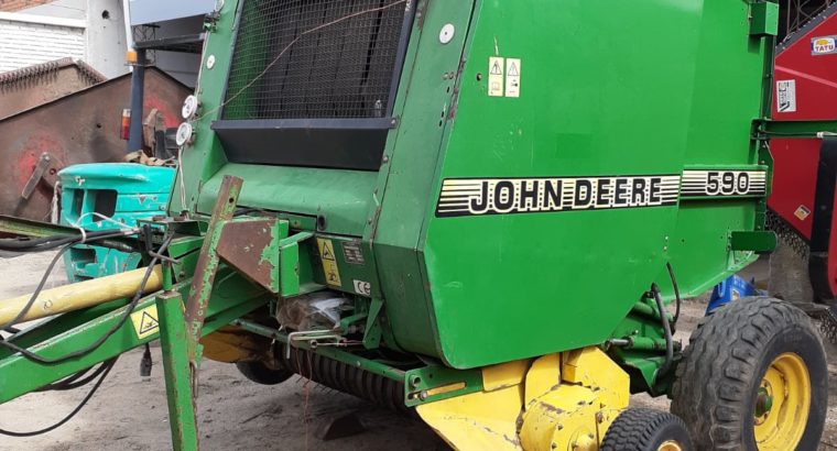 Enfardadora John Deere 590