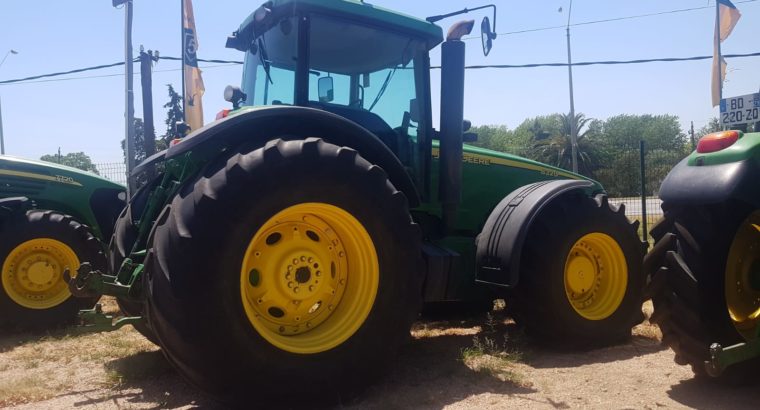 John Deere 8320