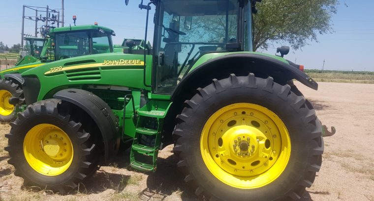 John Deere 7720