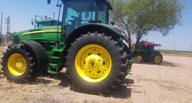 John Deere 7720