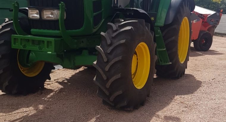 Tractor John Deere 6530