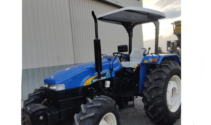 Tractor New Holland TT75