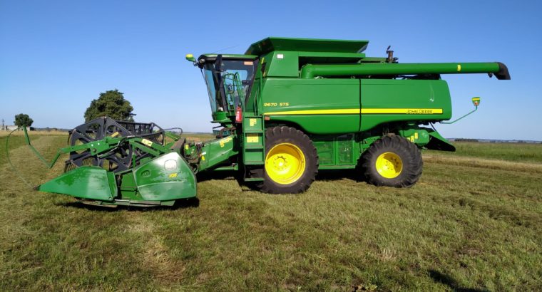 Cosechadora John Deere 9670 STS Con Plataforma 30 Pies Draper