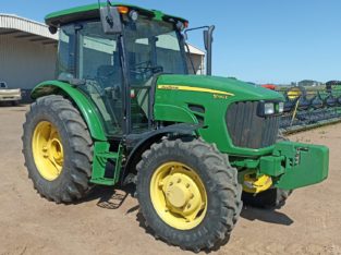 TRACTOR JOHN DEERE 5090E