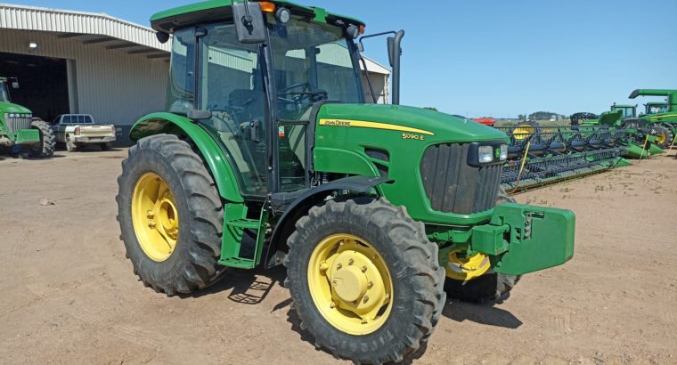 TRACTOR JOHN DEERE 5090E